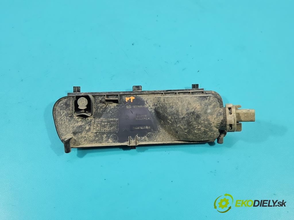 Citroen C4 Picasso I 2006-2013 1.6 hdi 109 HP manual 80 kW 1560 cm3 5- svetlo / reflektor zadné pravé nárazník 9688387880