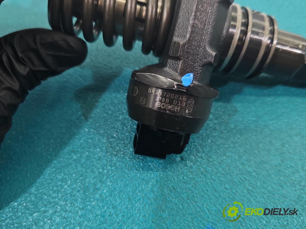 Vw Passat B5 1995-2005 1.9 tdi 131 HP manual 96 kW 1896 cm3 5- vstrekovacie čerpadlo 0414720216 (Vstrekovač paliva)