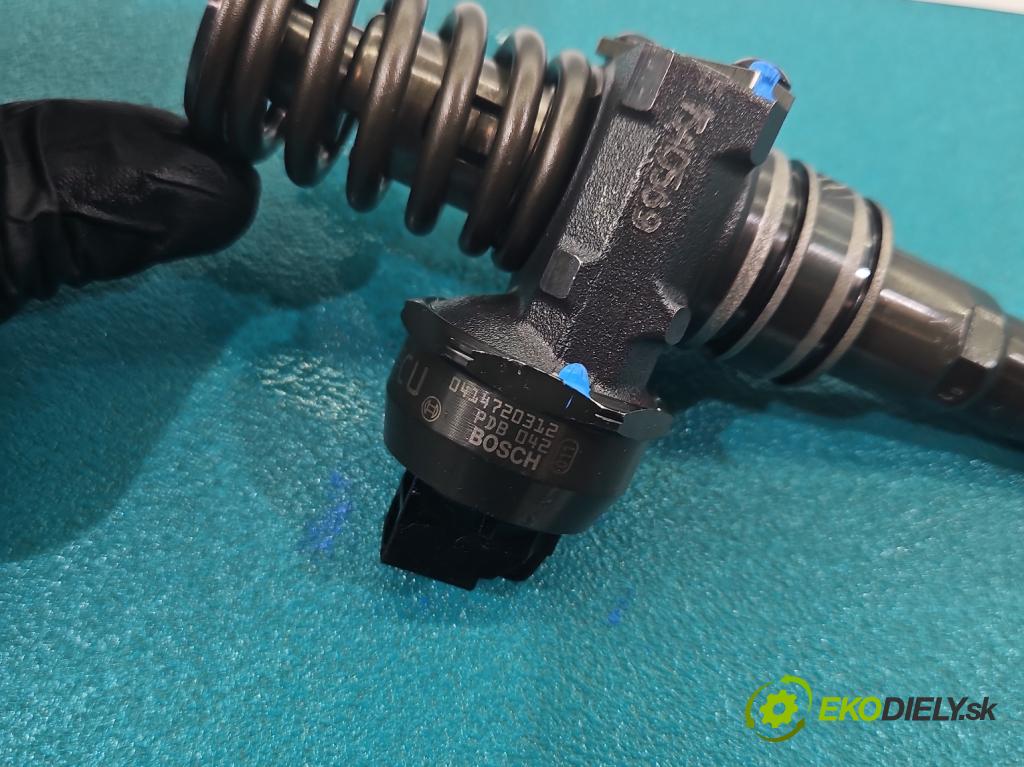 Vw Passat B6 2005-2010 2.0 tdi 140 HP manual 103 kW 1968 cm3 5- vstrekovacie čerpadlo 0414720312 (Vstrekovač paliva)