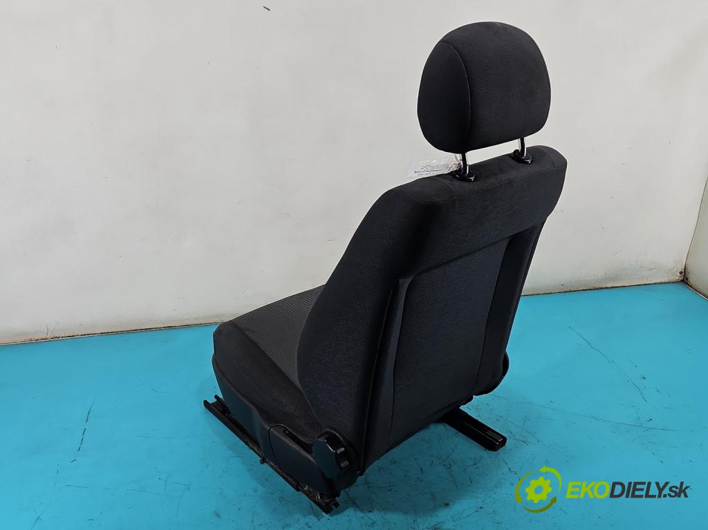 Opel Astra II 1998-2009 1.4 16V 90 hp manual 66 kW 1389 cm3 5- Sedadlo levý  (Sedadlo)