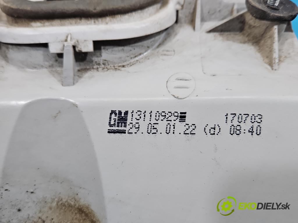 Opel Astra II 1998-2009 1.4 16V 90 HP manual 66 kW 1389 cm3 5- svetlo / reflektor zadné ľavé 13110929 (Kľučka dverí ostatné)