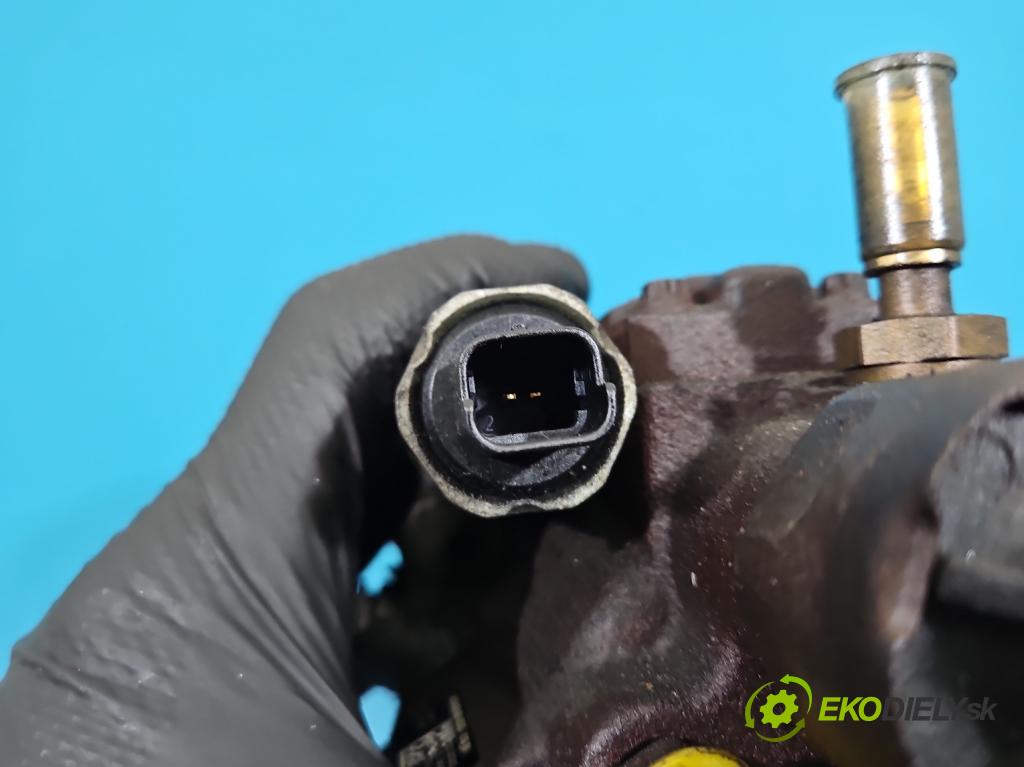 Ford C-Max I 2003-2010 1.8 tdci 116 hp manual 85 kW 1753 cm3 5- čerpadlo vstřikovací  (Vstřikovací čerpadlo)