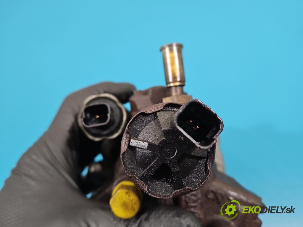 Ford C-Max I 2003-2010 1.8 tdci 116 hp manual 85 kW 1753 cm3 5- čerpadlo vstřikovací  (Vstřikovací čerpadlo)