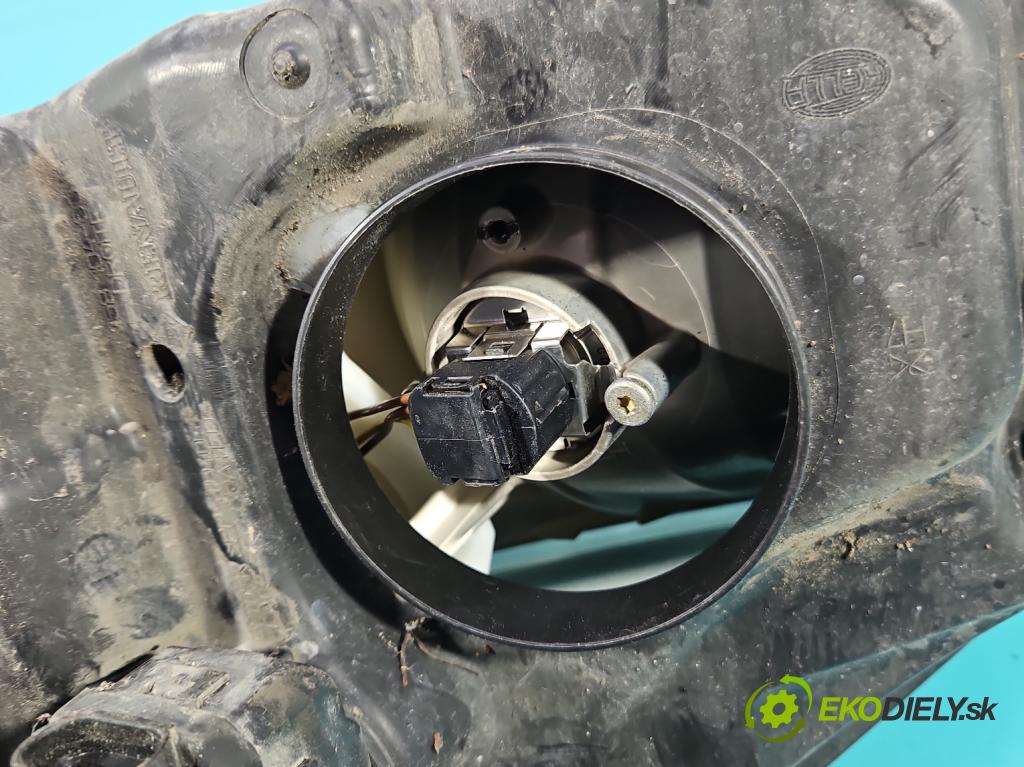 Renault Scenic II 2003-2009 1.6 16V 113 HP manual 83 kW 1598 cm3 5- Reflektor: pravý  (Svetlo predné pravé)