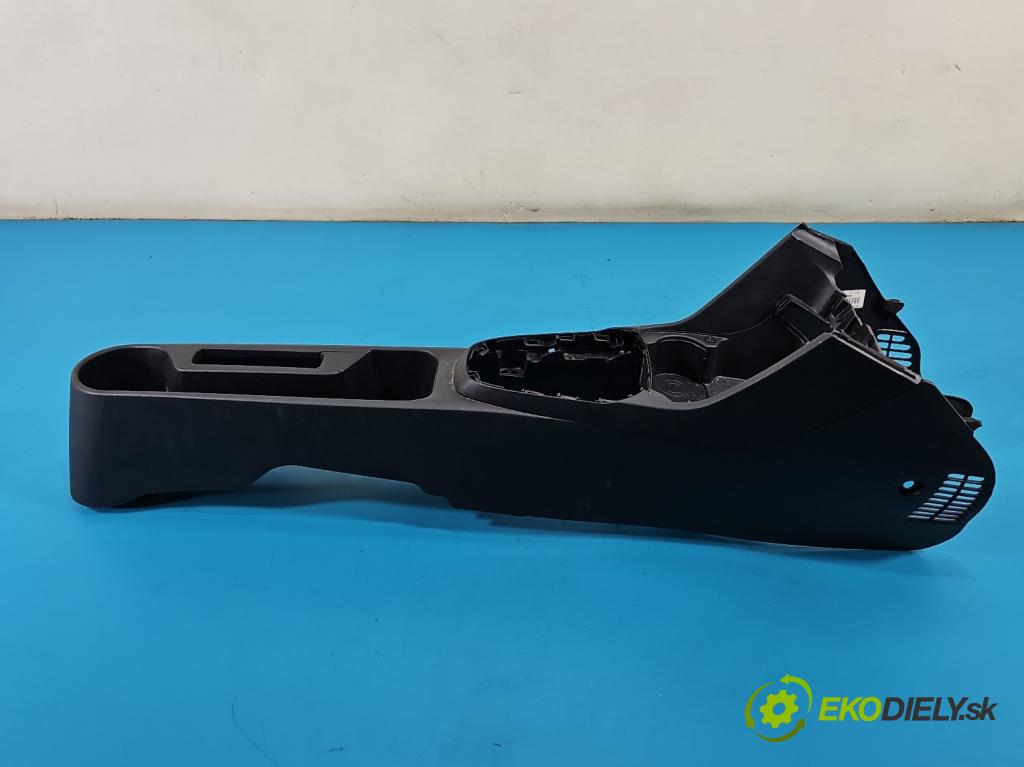 Kia Picanto III  17- 1.2 MPI 84KM manual 61.8 kW 1197 cm3 5- operadlo 84626-G6010 (Lakťová opierka)