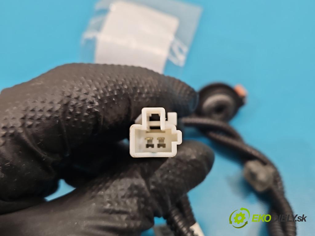 Kia Picanto III  17- 1.2 MPI 84KM manual 61.8 kW 1197 cm3 5- pas bezpečnosť: predné pravý 88830-G6000