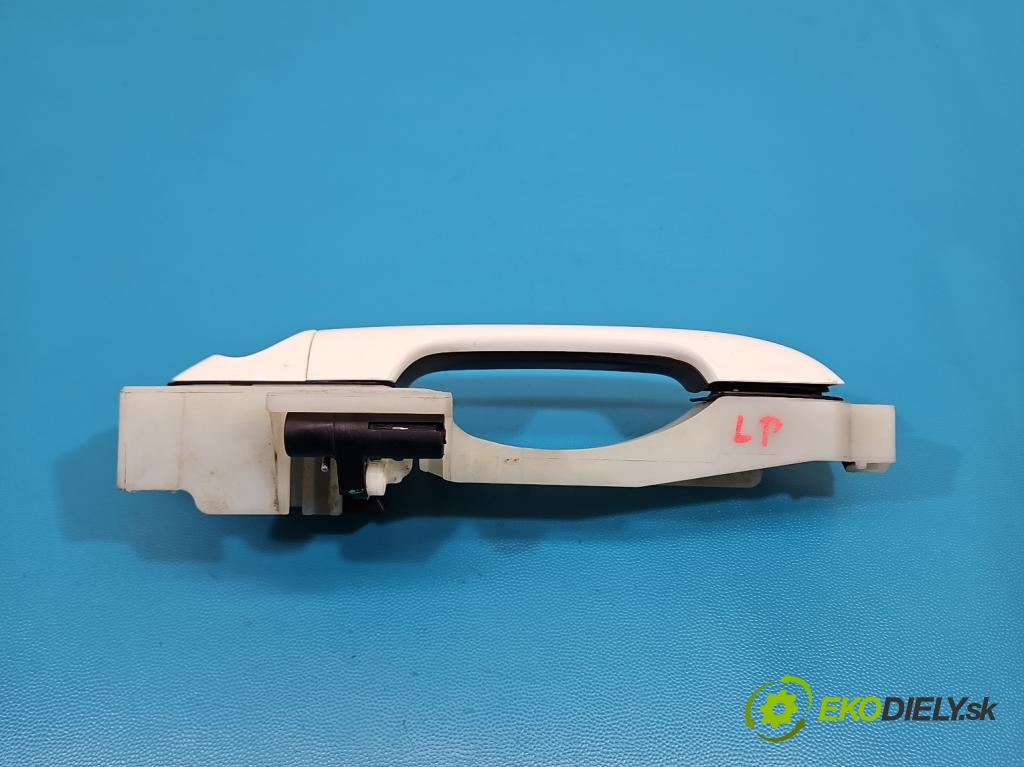 Kia Picanto III  17- 1.2 MPI 84KM manual 61.8 kW 1197 cm3 5- rukoväť predné ľavé mimo:  (Kľučka dverí vonkajšia predná ľavá)