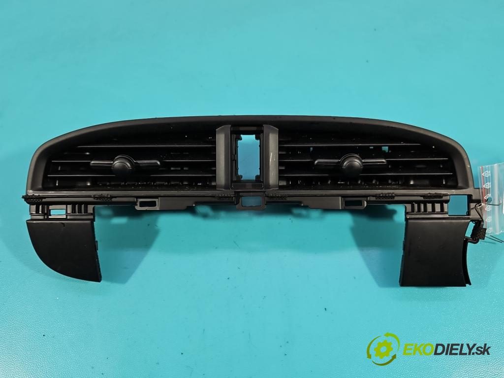 Kia Picanto III  17- 1.2 MPI 84KM manual 61.8 kW 1197 cm3 5- Mřížka: kúrenia stredová 84740-G6000CA (Mriežka kúrenia (fukár))