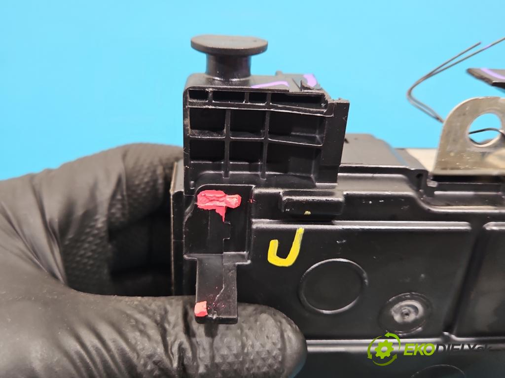 Citroen C4 I 2004-2011 1.6 16V 109 HP manual 80 kW 1587 cm3 5- riadiaca jednotka ostatné 9661682980