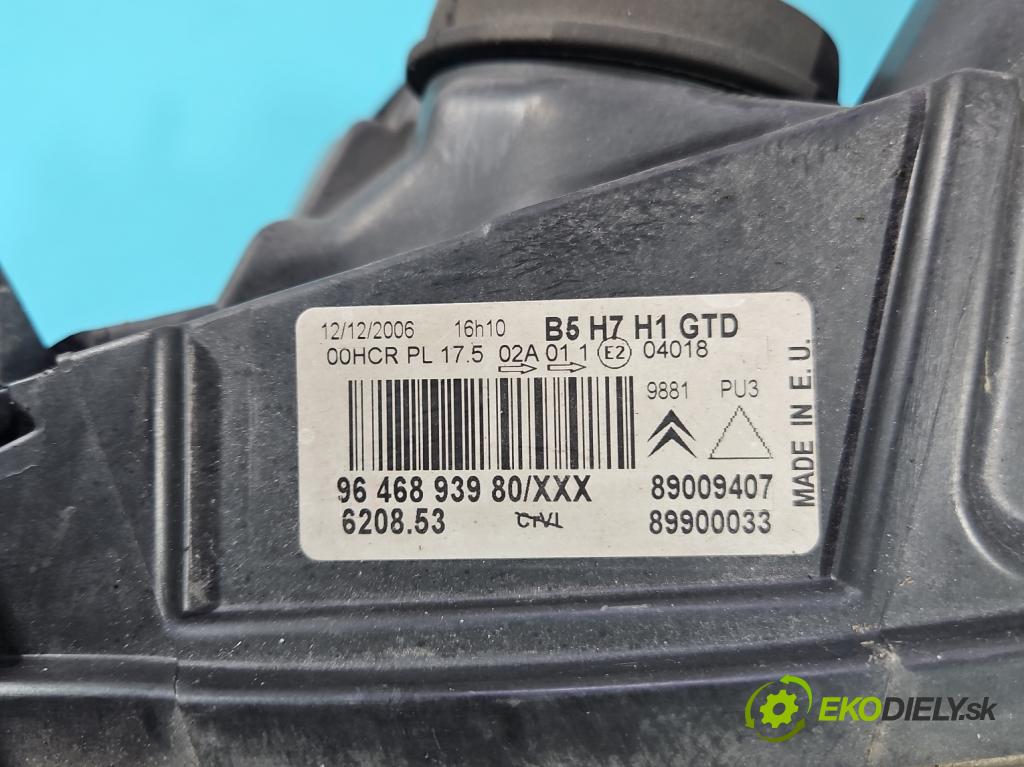 Citroen C4 I 2004-2011 1.6 16V 109 HP manual 80 kW 1587 cm3 5- Reflektor: ľavý 9646893980 (Kľučka dverí ostatné)