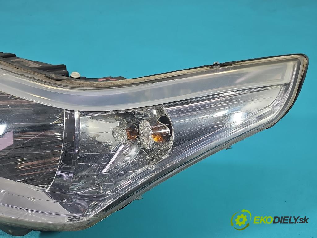Citroen C4 I 2004-2011 1.6 16V 109 HP manual 80 kW 1587 cm3 5- Reflektor: ľavý 9646893980 (Kľučka dverí ostatné)