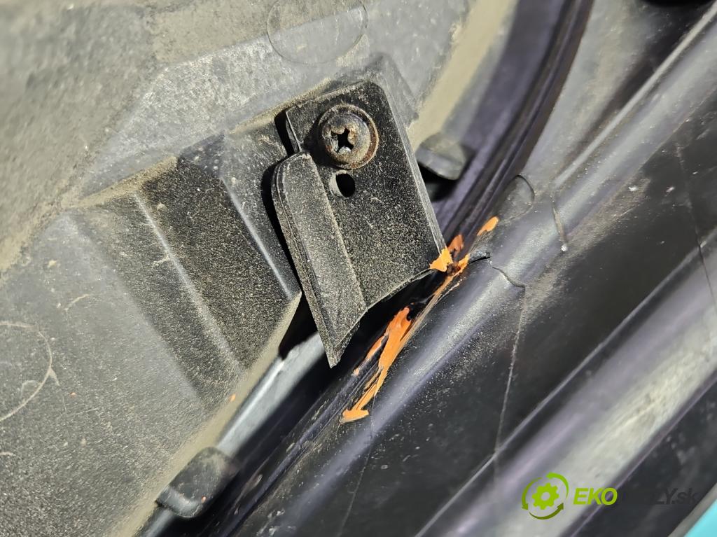 Kia Carens III  2006-2013 2.0 16V 144 HP manual 106 kW 1998 cm3 5- Reflektor: pravý  (Svetlo predné pravé)