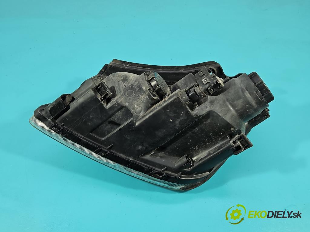 Kia Carens III  2006-2013 2.0 16V 144 HP manual 106 kW 1998 cm3 5- Reflektor: pravý  (Svetlo predné pravé)