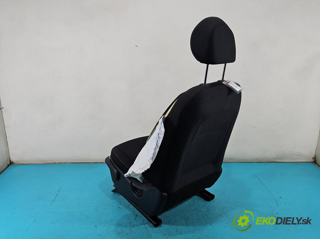 Kia Picanto III 17- 1.2 MPI 84KM manual 61.8 kW 1197 cm3 5- Sedačka ľavý (Sedadlo)