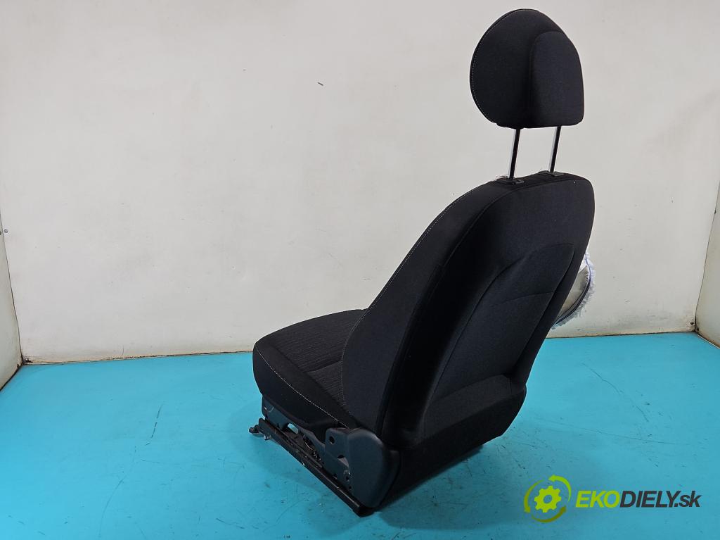 Kia Picanto III 17- 1.2 MPI 84KM manual 61.8 kW 1197 cm3 5- Sedačka pravý (Sedadlo)