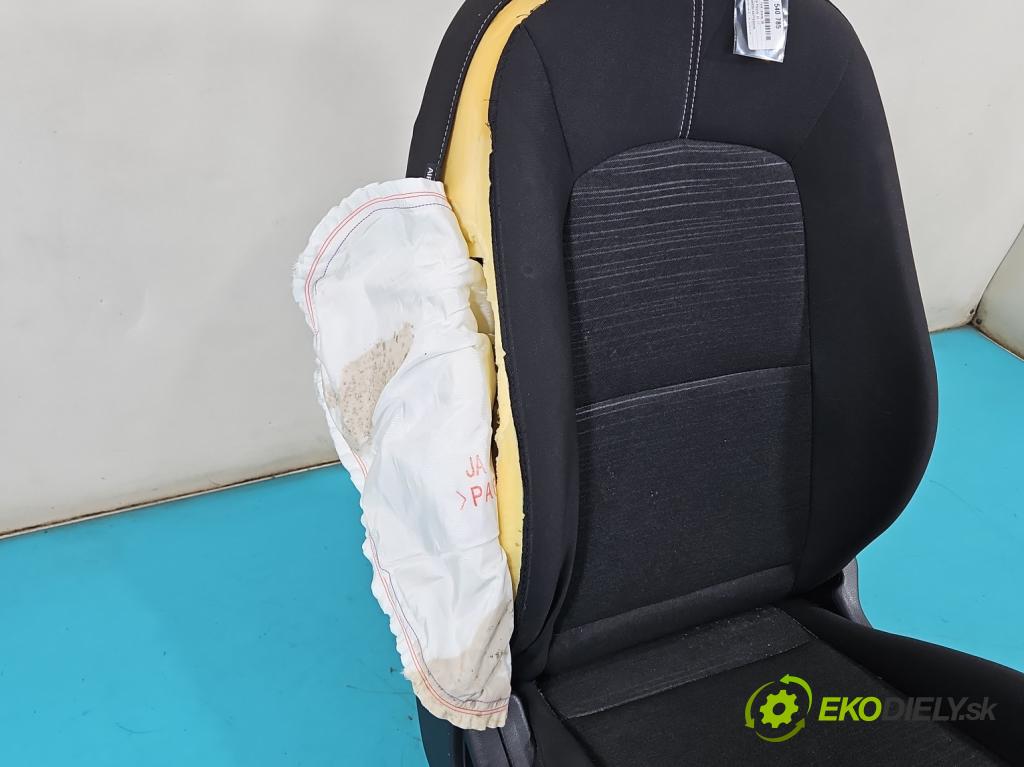 Kia Picanto III 17- 1.2 MPI 84KM manual 61.8 kW 1197 cm3 5- Sedačka pravý (Sedadlo)