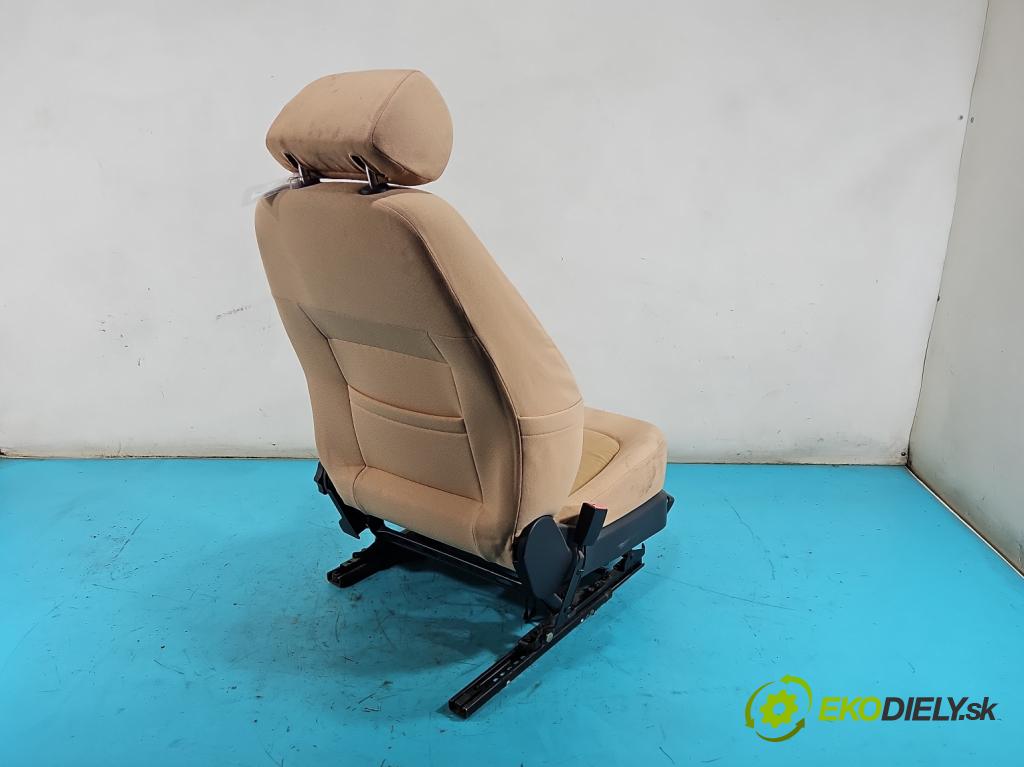 Skoda Fabia I 1999-2007 1.4 16V 101 HP manual 74 kW 1390 cm3 5- Sedačka ľavý  (Sedadlo)