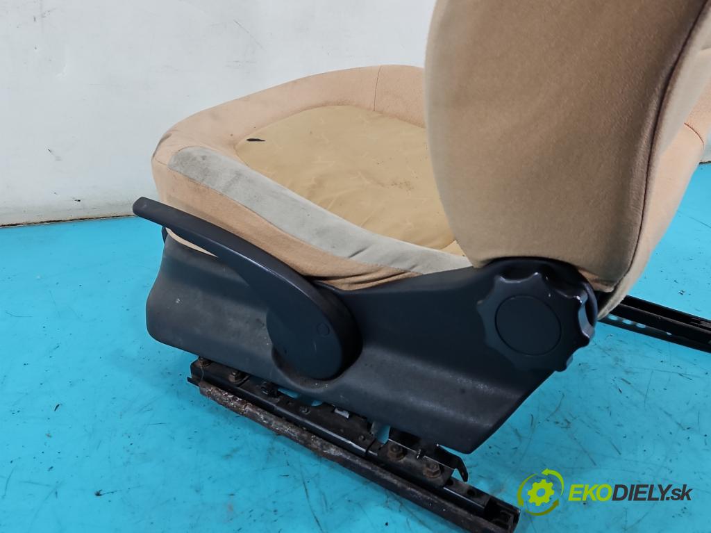 Skoda Fabia I 1999-2007 1.4 16V 101 HP manual 74 kW 1390 cm3 5- Sedačka ľavý  (Sedadlo)