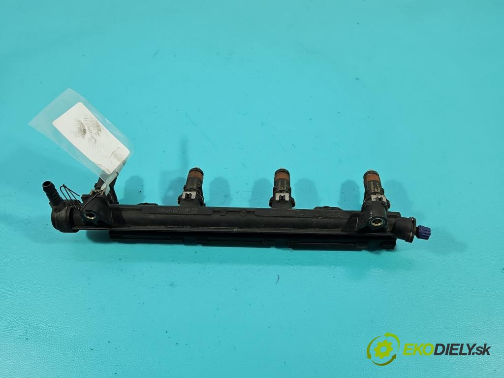 Skoda Fabia I 1999-2007 1.4 16V 101 HP manual 74 kW 1390 cm3 5- vstrek 036906031L (Vstrekovač paliva)