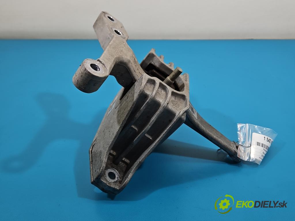 Kia Ceed III 2018- 1.5 160 hp automatic 117.5 kW 1482 cm3 5- Polštář: motoru 21810-J7200 (Držák motoru)