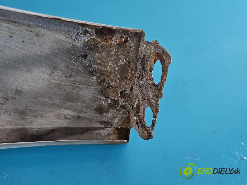 Vw Polo IV 9N 2001-2009 1.4 16V 80 hp manual 59 kW 1390 cm3 5- blatnik přední levý  (Levý přední blatník)