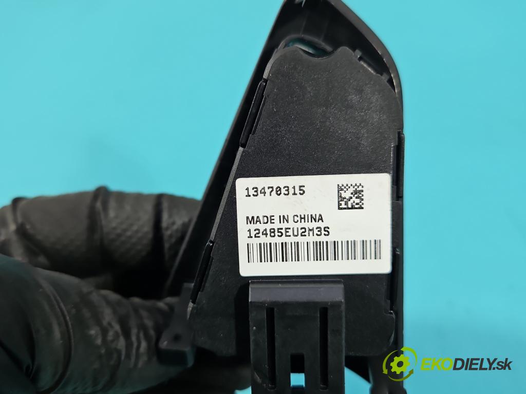 Opel Astra V  2015-2022 1.4 T 125 HP manual 92 kW 1399 cm3 5- prepínač multifunkční: řízení: 13470315 (Prepínacie páčky pod volantom)