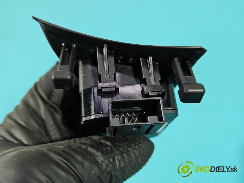 Opel Astra V  2015-2022 1.4 T 125 HP manual 92 kW 1399 cm3 5- prepínač multifunkční: řízení: 13496258 (Prepínacie páčky pod volantom)