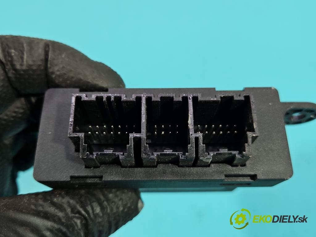 Opel Astra V 2015-2022 1.4 T 125 HP manual 92 kW 1399 cm3 5- riadiaca jednotka ostatné 39014008