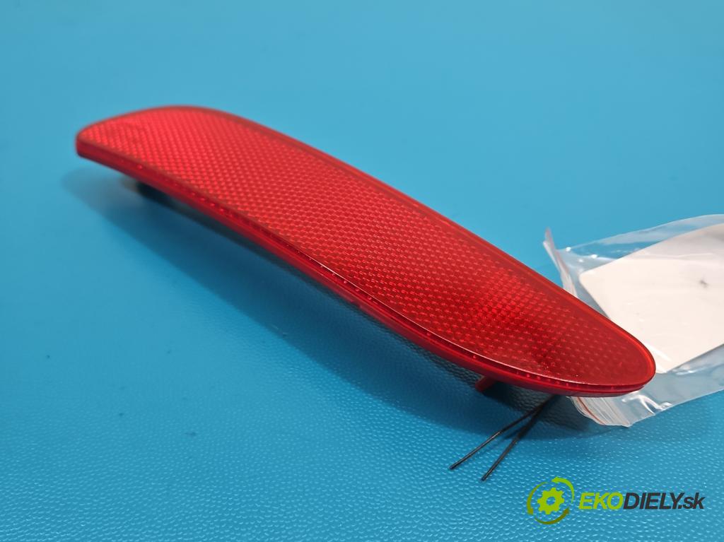 Toyota Auris II 2012-2018 1.8 hybrid 99 HP automatic 73 kW 1798 cm3 5- Odraz: 