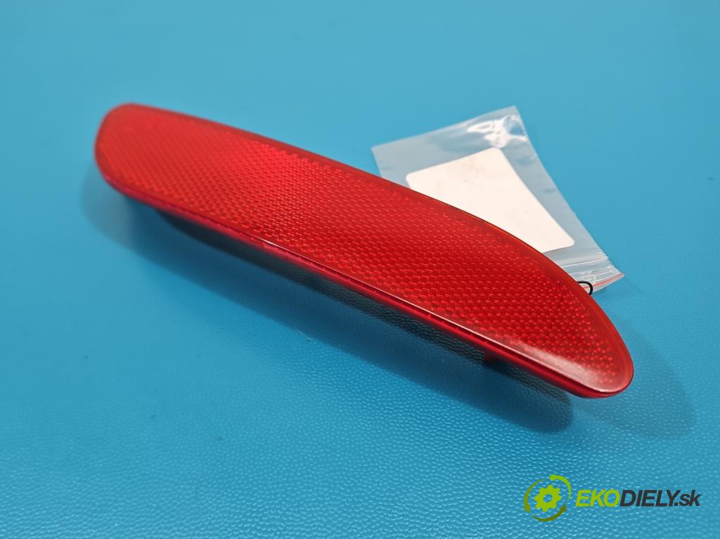 Toyota Auris II 2012-2018 1.8 hybrid 99 HP automatic 73 kW 1798 cm3 5- Odraz: 