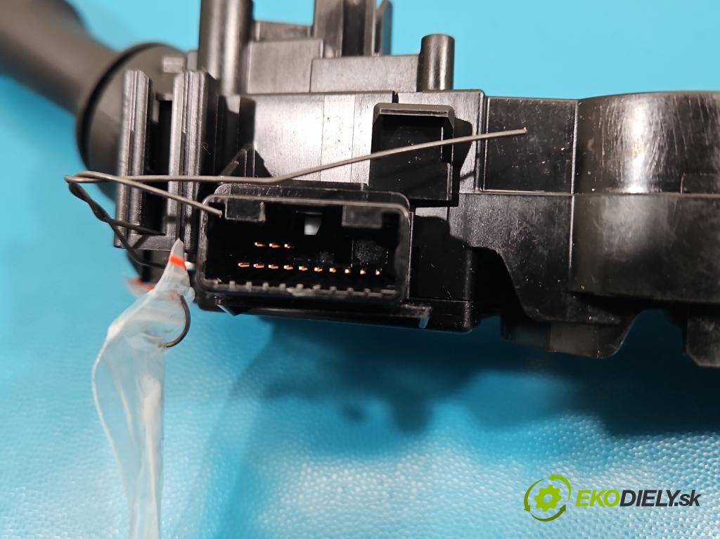 Toyota Auris II 2012-2018 1.8 hybrid 99 HP automatic 73 kW 1798 cm3 5- prepínač komplex: 02720-17F852 (Prepínacie páčky pod volantom)