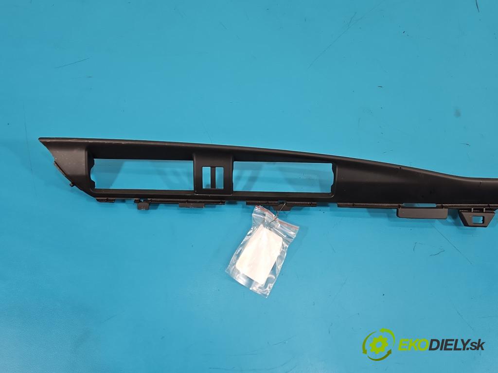 Toyota Auris II 2012-2018 1.8 hybrid 99 HP automatic 73 kW 1798 cm3 5- lišta ozdobná vnitŕní: 55412-02430