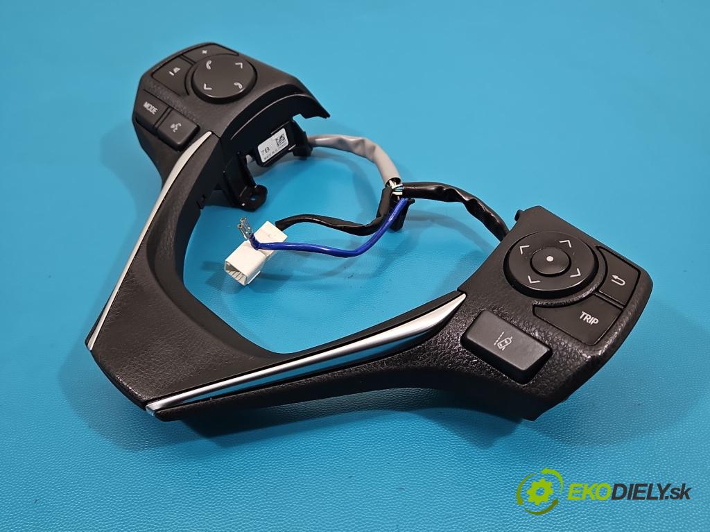 Toyota Auris II 2012-2018 1.8 hybrid 99 hp automatic 73 kW 1798 cm3 5- Přepínač multifunkční: řízení: F70CS1302 (Páčky pod volantem)