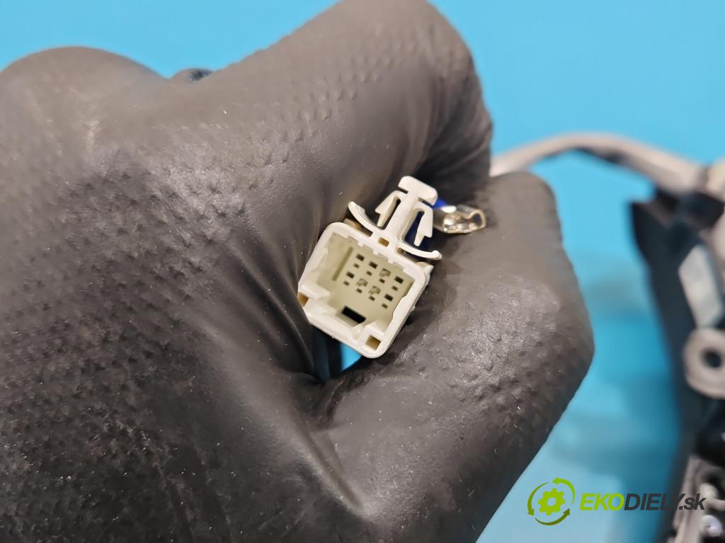 Toyota Auris II 2012-2018 1.8 hybrid 99 hp automatic 73 kW 1798 cm3 5- Přepínač multifunkční: řízení: F70CS1302 (Páčky pod volantem)