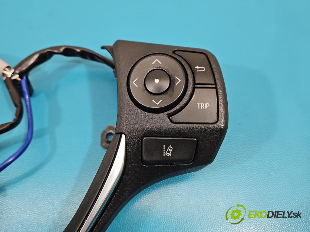 Toyota Auris II 2012-2018 1.8 hybrid 99 hp automatic 73 kW 1798 cm3 5- Přepínač multifunkční: řízení: F70CS1302 (Páčky pod volantem)