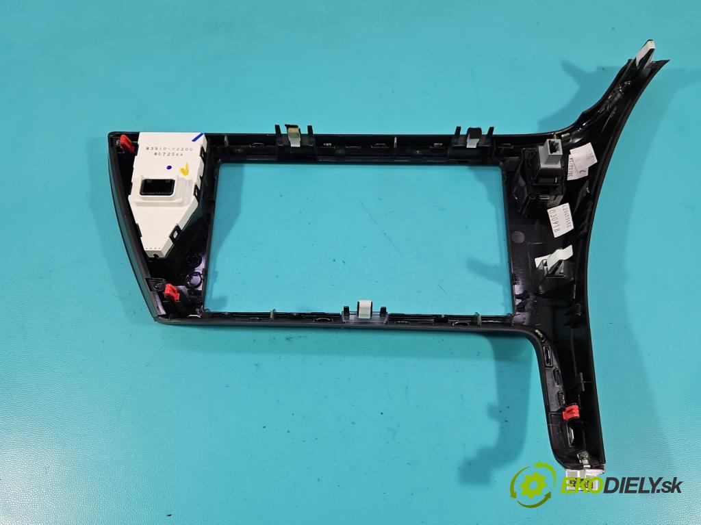Toyota Auris II 2012-2018 1.8 hybrid 99 HP automatic 73 kW 1798 cm3 5- Rám: rádio: 55405-02870
