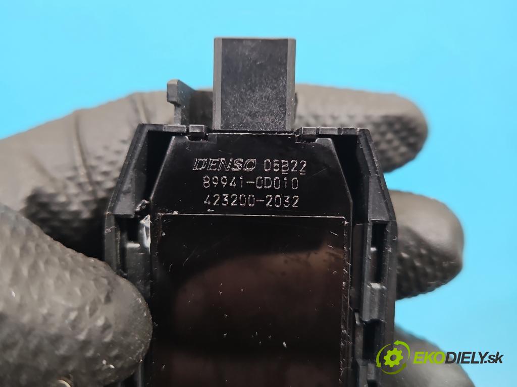 Toyota Auris II 2012-2018 1.8 hybrid 99 HP automatic 73 kW 1798 cm3 5- snímač déšť: 89941-0D010 (Snímač dažďa)