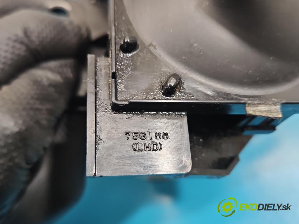 Toyota Auris II 2012-2018 1.8 hybrid 99 HP automatic 73 kW 1798 cm3 5- Páka: Změny: stupeň,rýchlosť 75C583-LHD (Rýchlostná páka (kulisa))