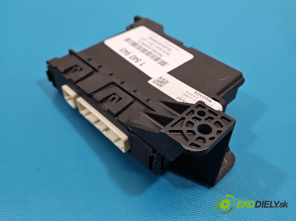 Toyota Auris II 2012-2018 1.8 hybrid 99 HP automatic 73 kW 1798 cm3 5- riadiaca jednotka ostatné 88650-02N00