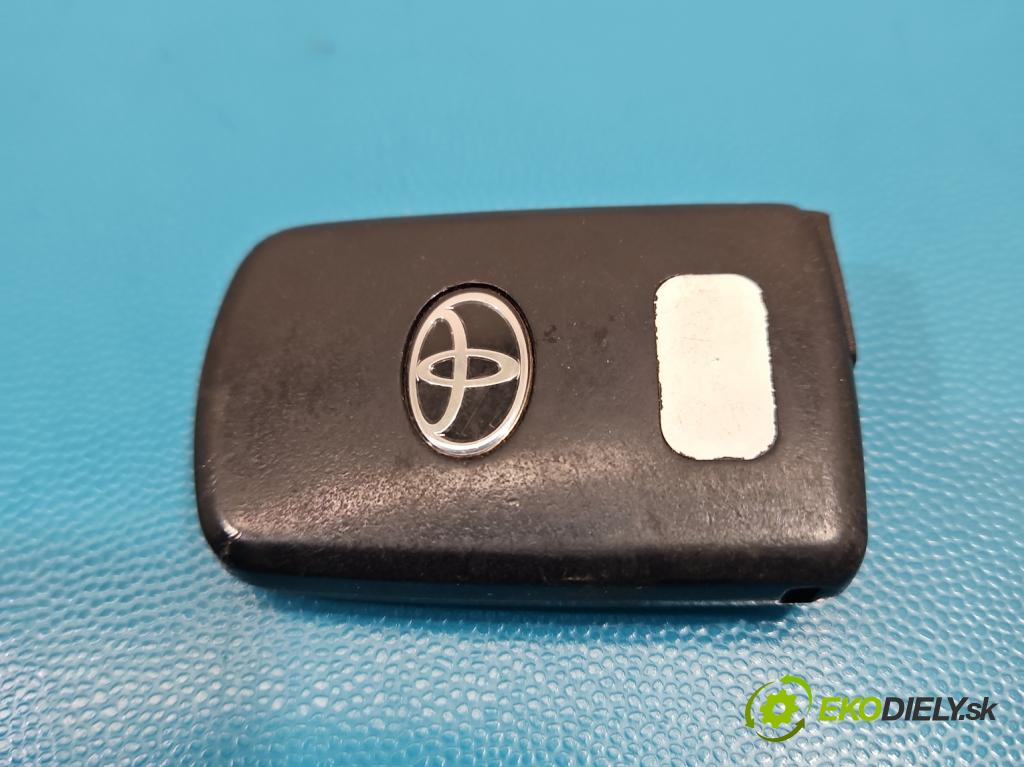 Toyota Auris II 2012-2018 1.8 hybrid 99 HP automatic 73 kW 1798 cm3 5- dialkové klíč: