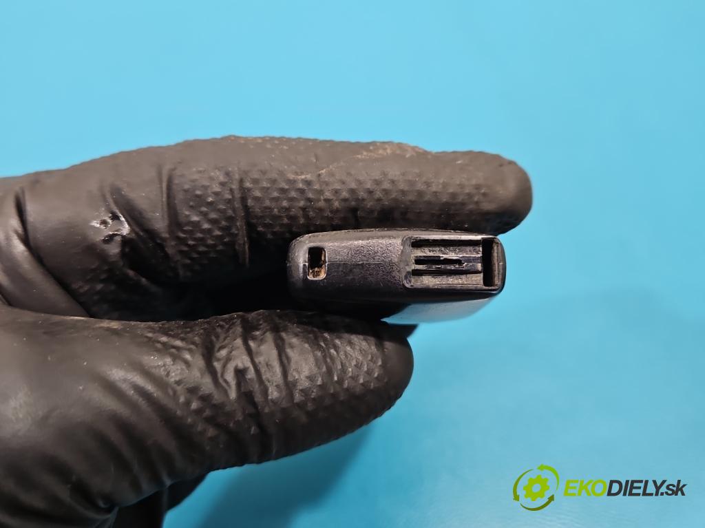 Toyota Auris II 2012-2018 1.8 hybrid 99 HP automatic 73 kW 1798 cm3 5- dialkové klíč: