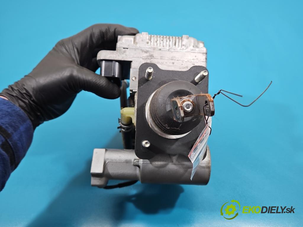 Toyota Auris II 2012-2018 1.8 hybrid 99 HP automatic 73 kW 1798 cm3 5- servo brzdové 47210-12180