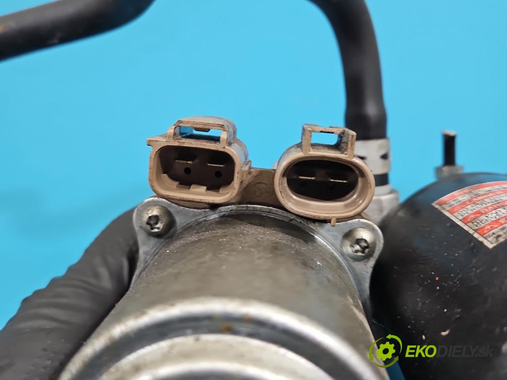 Toyota Auris II 2012-2018 1.8 hybrid 99 HP automatic 73 kW 1798 cm3 5- čerpadlo abs 47070-12010 (Pumpa ABS)