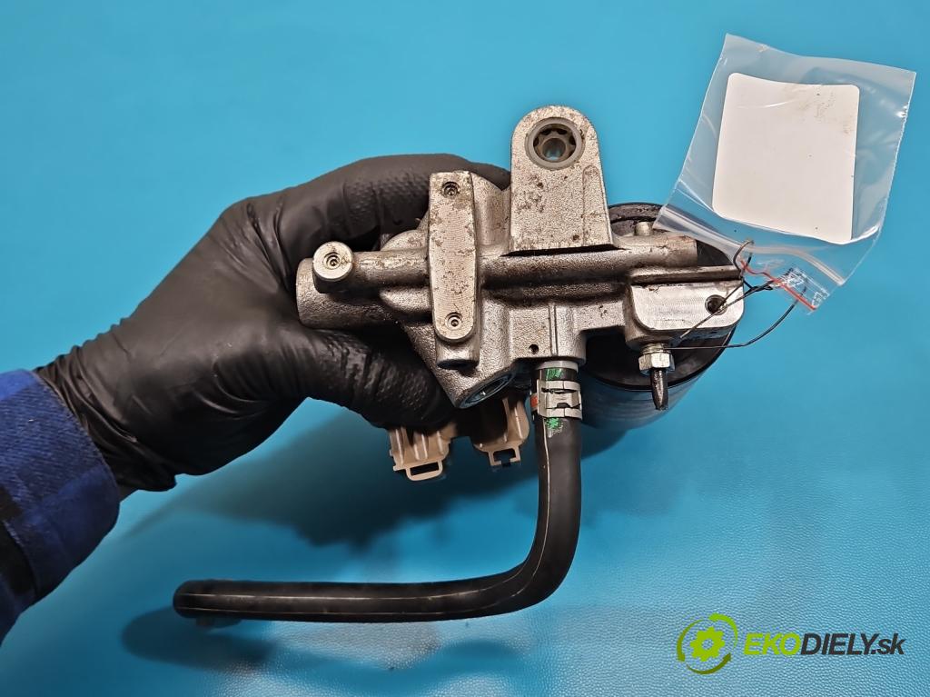 Toyota Auris II 2012-2018 1.8 hybrid 99 HP automatic 73 kW 1798 cm3 5- čerpadlo abs 47070-12010 (Pumpa ABS)