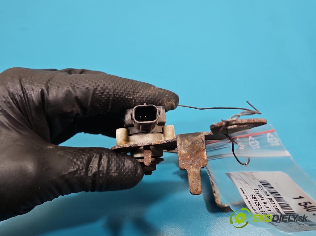 Toyota Auris II 2012-2018 1.8 hybrid 99 HP automatic 73 kW 1798 cm3 5- snímač nastavenia xenon 8F2822 (Snímač)