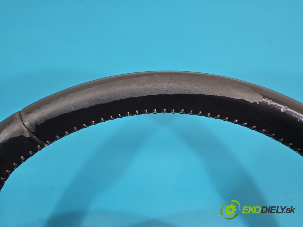 Toyota Auris II 2012-2018 1.8 hybrid 99 HP automatic 73 kW 1798 cm3 5- volant  (Volant)