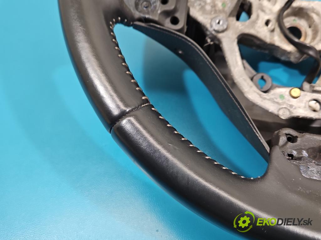 Toyota Auris II 2012-2018 1.8 hybrid 99 HP automatic 73 kW 1798 cm3 5- volant  (Volant)