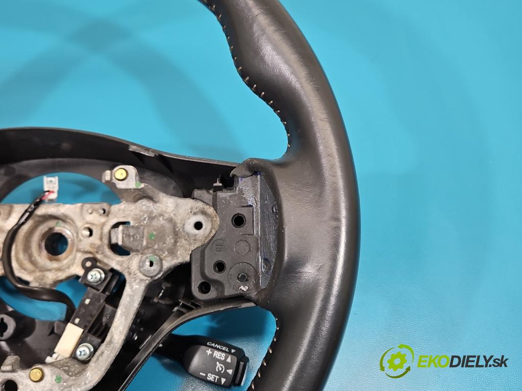 Toyota Auris II 2012-2018 1.8 hybrid 99 HP automatic 73 kW 1798 cm3 5- volant  (Volant)