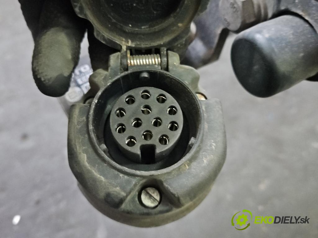 Opel Astra V  2015-2022 1.4 T 125 hp manual 92 kW 1399 cm3 5- oko tažné  (Tažné zařízení)