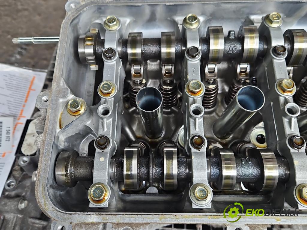 Toyota Auris II 2012-2018 1.8 hybrid 99 hp automatic 73 kW 1798 cm3 5- motor benzín 2ZR